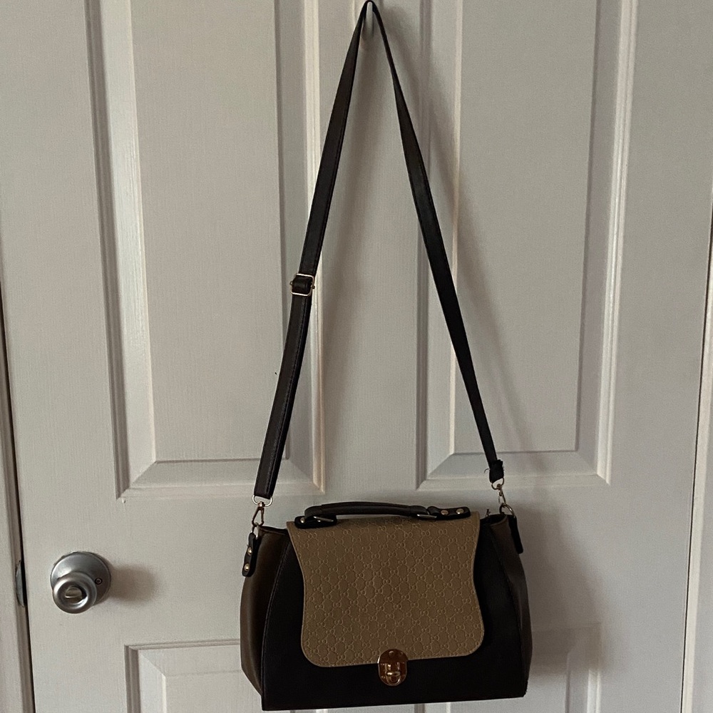 Elegant Brown and Tan Handbag - Picture 11 of 12
